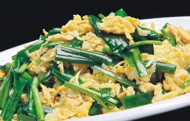 韭菜炒鸡蛋 Scrambled Eggs with Chinese Chives