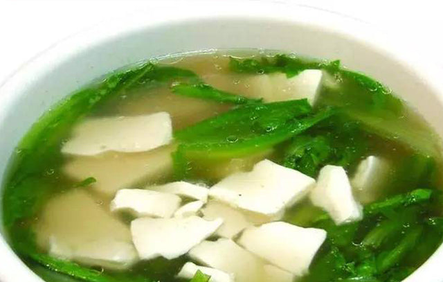 青菜豆腐汤 Vegetable and bean curd soup