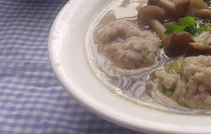 蘑菇肉丸汤 Mushroom meatball soup